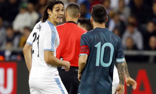 AMICAL - C’était chaud entre Messi et Cavani...