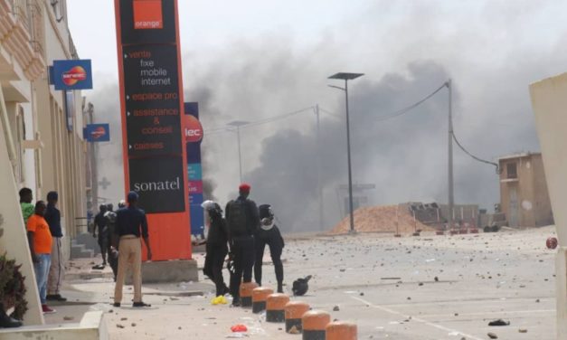 INTIFADA A SAINT-LOUIS - 30 policiers blessés, des dégâts matériels importants