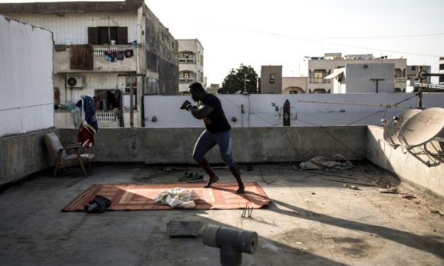 CORONAVIRUS A DAKAR - Les stars de la lutte sénégalaise s’entraînent à huis clos