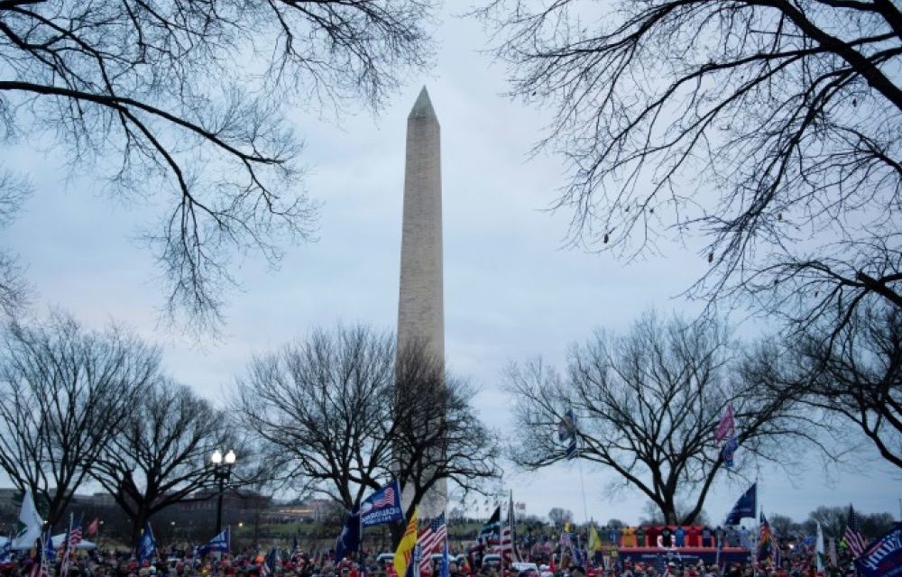 Des foules de partisans de Trump convergent vers Washington