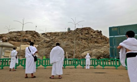 Les fidèles rassemblés au Mont Arafat, moment fort du hajj