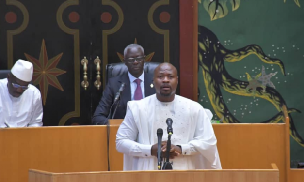 GUY MARIUS SAGNA AU PRÉSIDENT DE L'ASSEMBLÉE  : "Vous parlez de règlement intérieur alors que vous même ne le respectez pas"