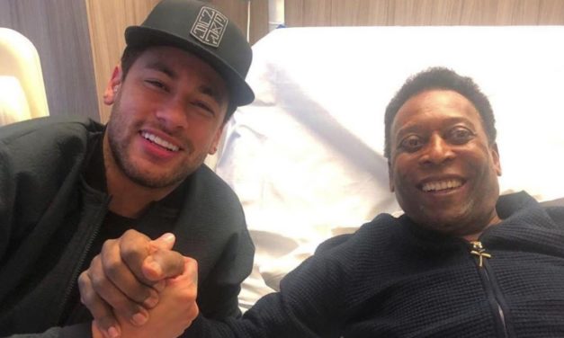 EN COULISSES - Le magnifique hommage de Neymar au "Roi"