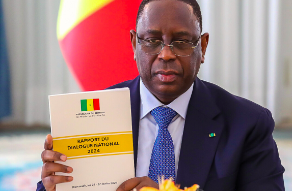 MACKY SALL APRÈS LA RÉCEPTION DES CONCLUSIONS DU DIALOGUE NATIONAL- "Je pense que je serais plus à l'aise pour fixer une date... "