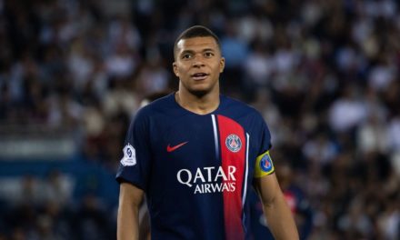 REAL - Mbappé réclame  100 M€ au PSG !