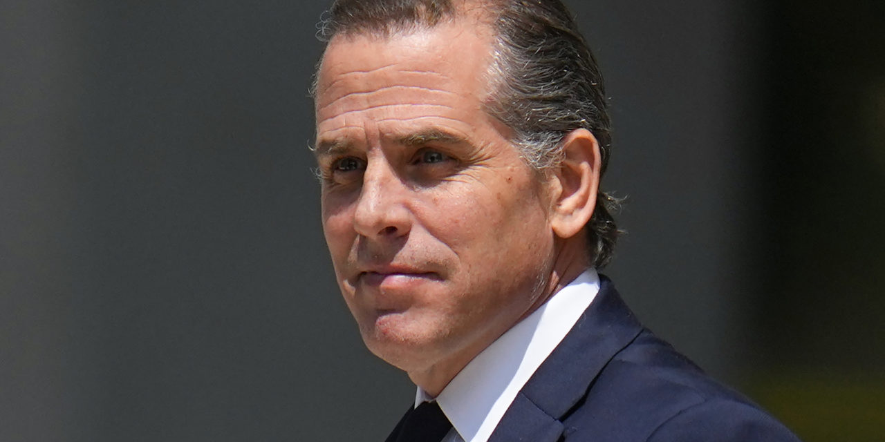 ÉTATS-UNIS - Condamné, le fils du Président, Hunter Biden, risque jusqu'à 25 ans de prison