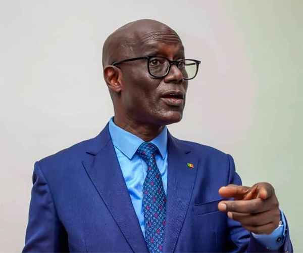 THIERNO ALASSANE SALL : "Le régime glisse dangereusement vers la politisation de la République"