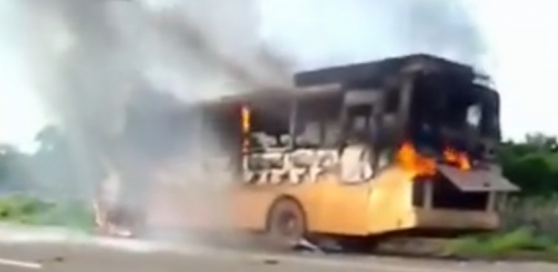 AXE SALEMATA-KEDOUGOU- Un bus de DDD prend feu en pleine course