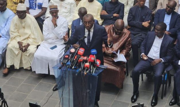 12 ANS MACKY SALL - Les caciques se mobilisent