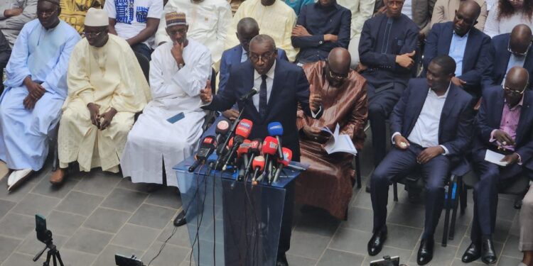 12 ANS MACKY SALL - Les caciques se mobilisent