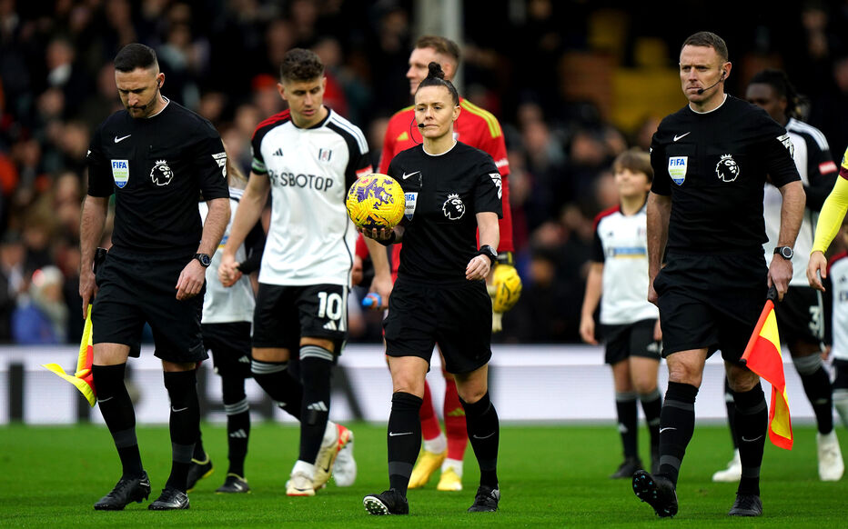 PREMIER LEAGUE - La suprenante décision imposée aux arbitres