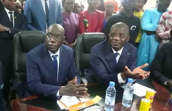 AUDIT DE LA DÉLÉGATION GÉNÉRALE À LA PROMOTION DES PÔLES URBAINS DE DIAMNIADIO ET DU LAC ROSE – Les «cafards» de Seydou Sy Sall et Diène Farba Sarr débusqués