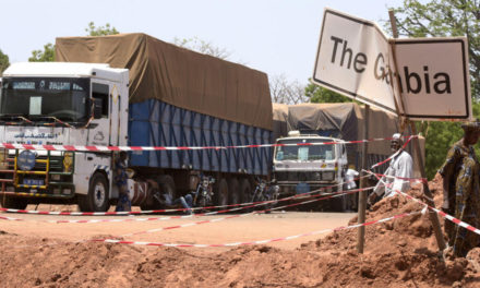 FRONTIÈRE SÉNÉGALO-GAMBIENNE - Plusieurs camions sénégalais bloqués