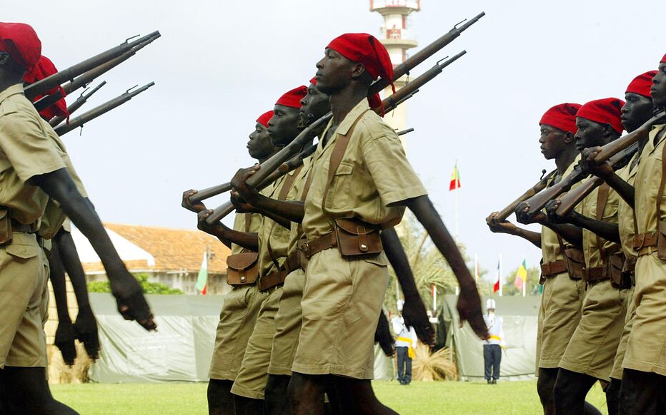 PAR LE COLONEL ABDOULAYE AZIZ NDAO - Attention à ne pas déformer l'histoire