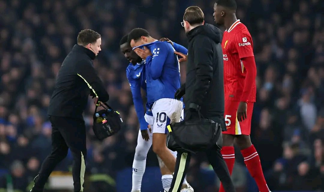 EVERTON-LIVERPOOL - Iliman Ndiaye sort en larmes et complètement dévasté