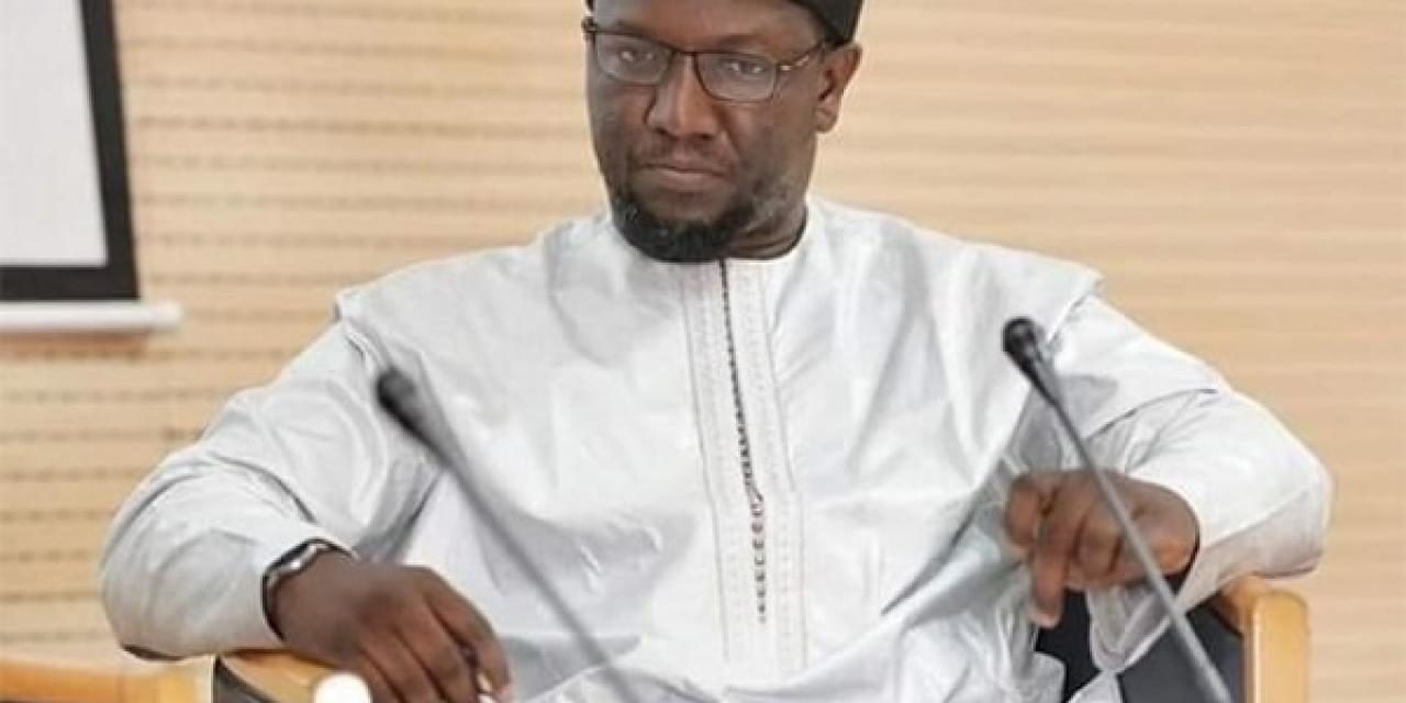 ANNONCE DE LA BAISSE DES SALAIRES, REDUCTION DES SUBVENTIONS,... - Cheikh Oumar Diagne contredit Al Aminou Lo