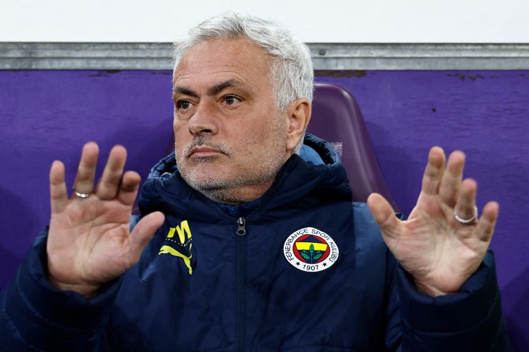 TURQUIE - Mourinho suspendu 4 matchs