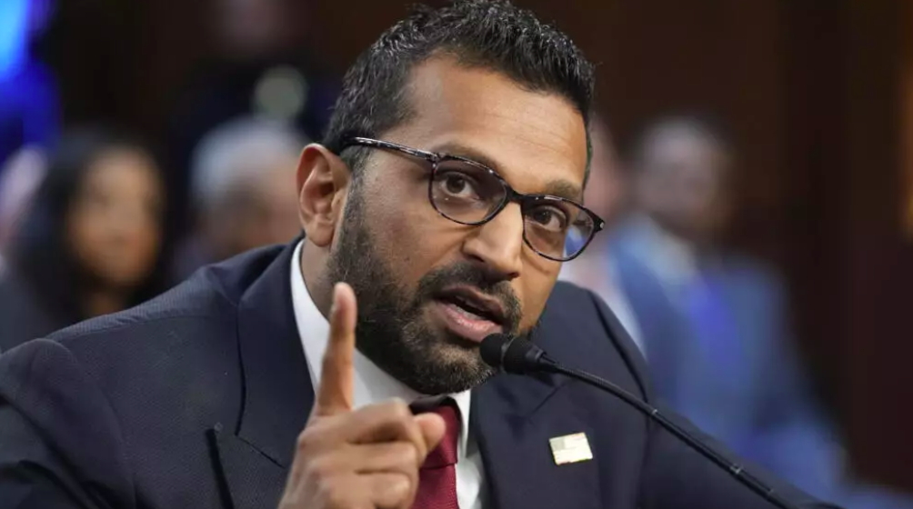 ÉTATS-UNIS - Kash Patel, un fidèle de Trump, confirmé de justesse à la tête du FBI par le Sénat