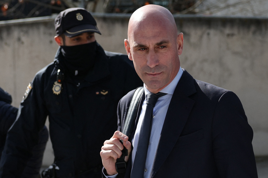 ESPAGNE - Luis Rubiales, l'ancien patron du football, condamné à une amende pour agression sexuelle